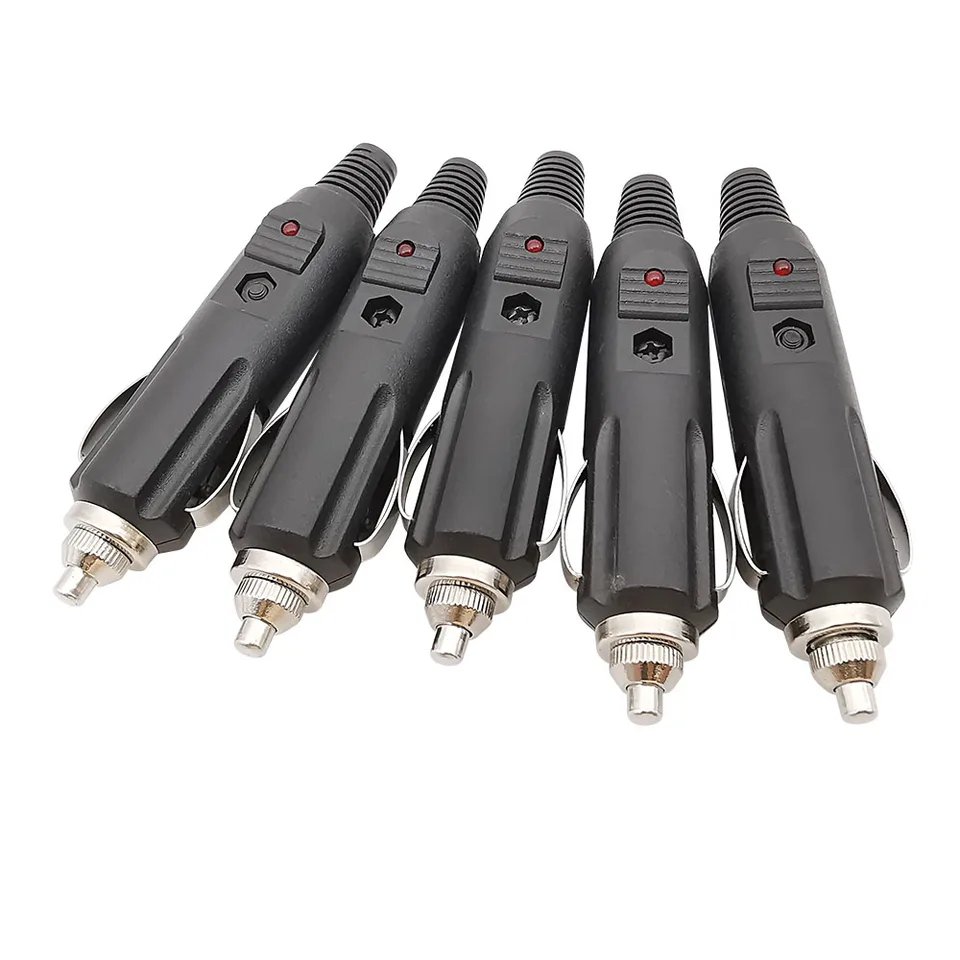 2 Prese Accendisigari 12V Con Spina - Kit Di Ricambio Universale Per Auto - Materiale Plastica E Metallo - 3