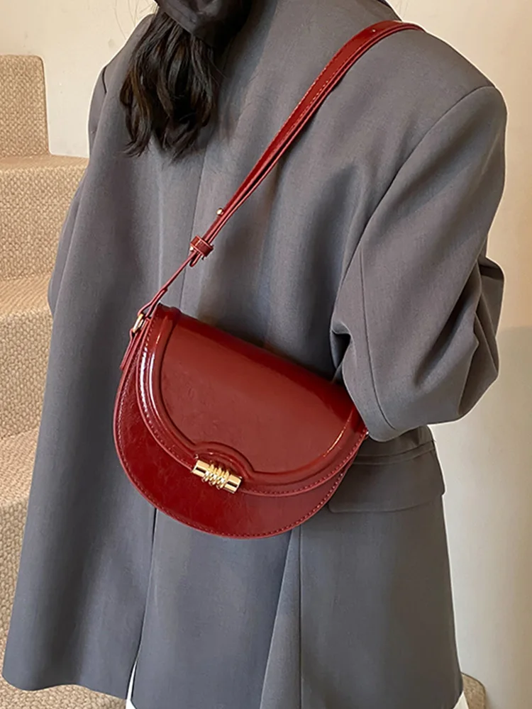 Sac à Main Bandoulière Vintage Coccinelle En Cuir - Occasion Très Bon état, Couleur Jaune/marron