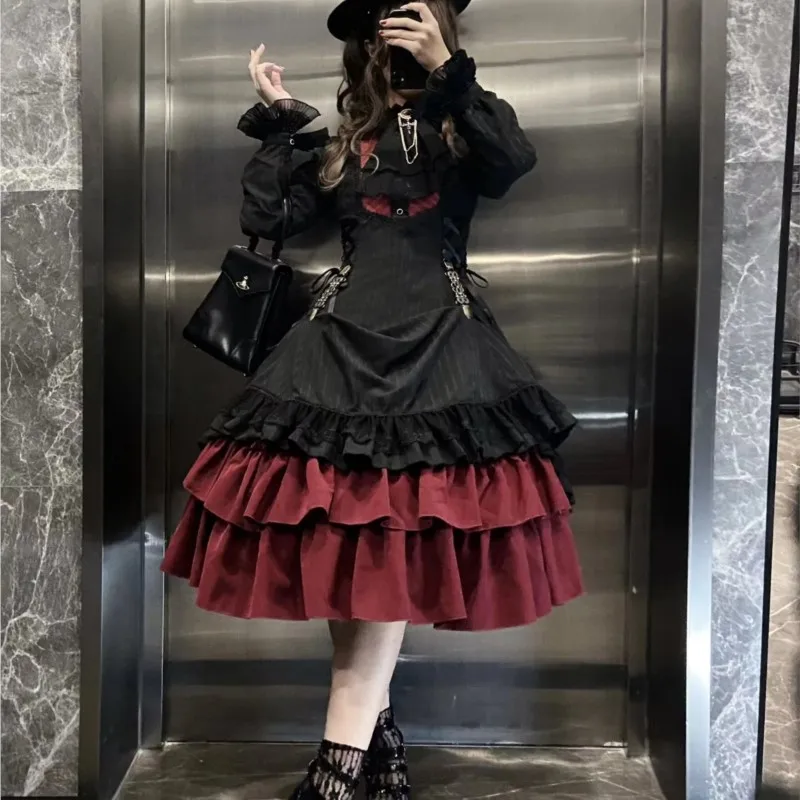 

Vintage striped elegant Gothic long-sleeved dress