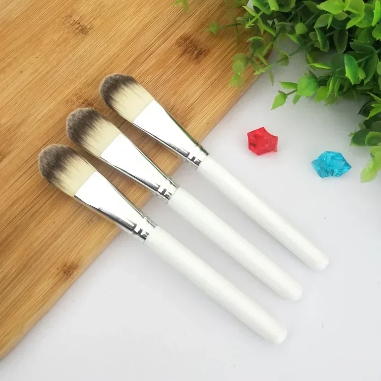 Wooden handle mask brush Wet powder blush loose powder foundation brush beauty makeup tool