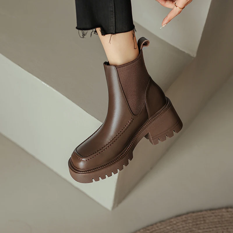 

Новинка 2024, женские ботинки, зимние ботинки на массивном каблуке с квадратным носком, однотонная женская обувь на платформе, повседневные короткие Ботинки, Ботильоны на каблуке