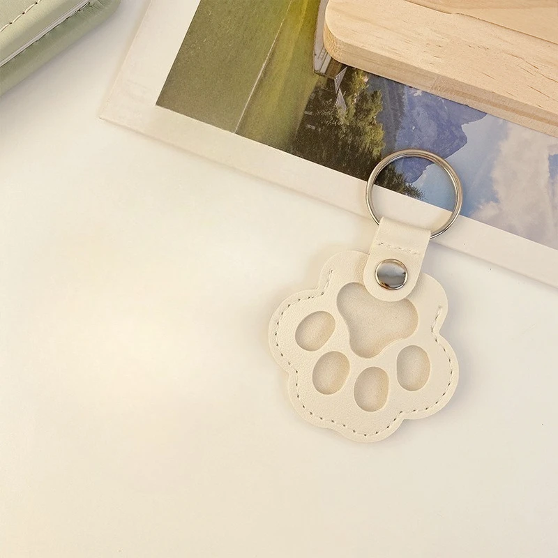 Leather pet hair storage bag with cat paw keychain - image 2
