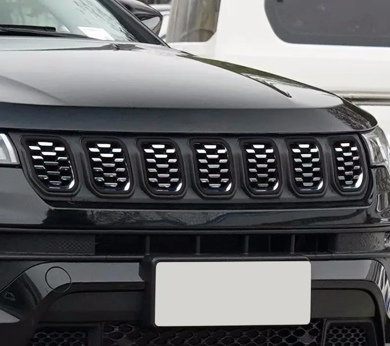 【純正品】Jeep コンパス MK49 フロントグリル 黒 グリル 11-17ジープコンパスSUVの新パーツのブラックフロント