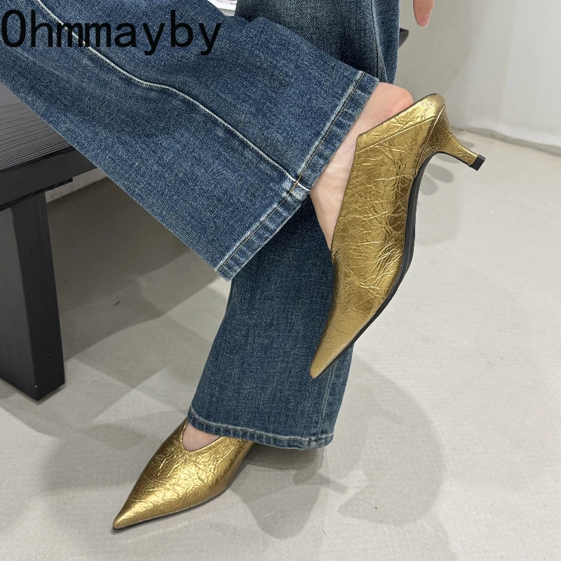 รูปสินค้า รองเท้าส้นสูงหัวแหลม แฟชั่นสวยสง่า ใส่ได้ทุกโอกาส