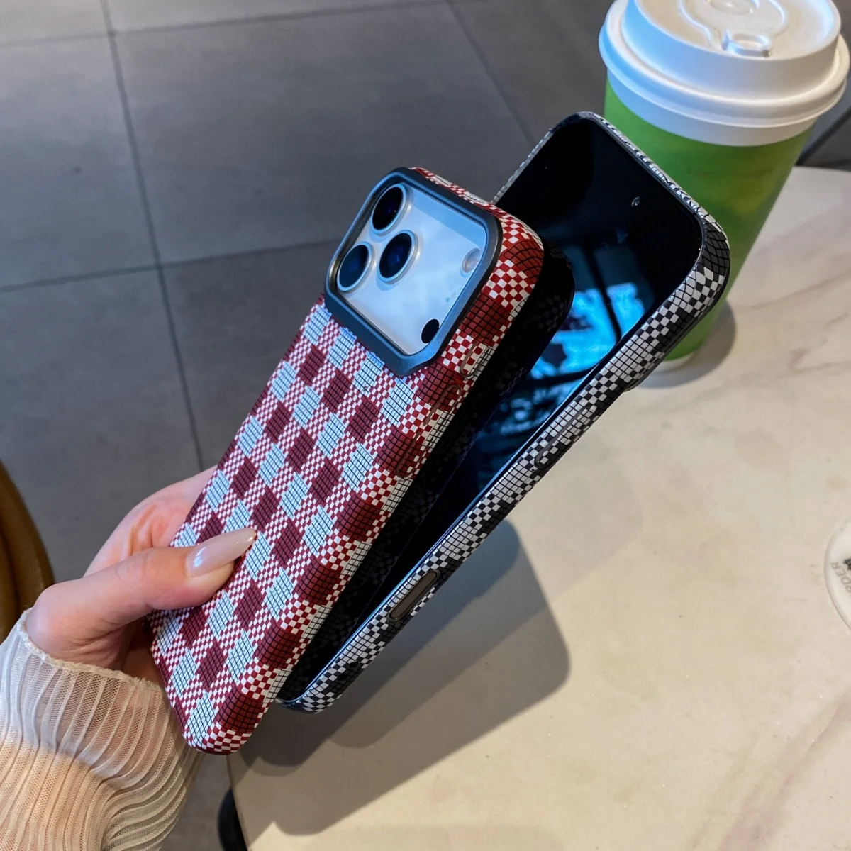 Carbon Fiber Kevlar Texture Shockproof Phone Case with Slim Metal Lens
