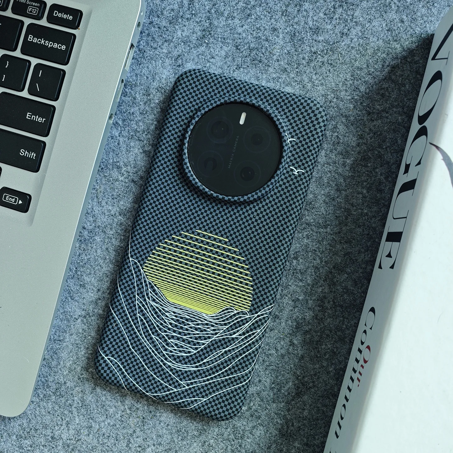 Carbon Fibre Texture Slim Protective Bumper Case with Moonset Design