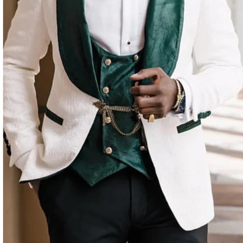 3 Pieces Groom Tuxedo for Wedding African Slim Fit Men Suits White Floral Pattern Jacket Green Velvet Vest with Black Pants
