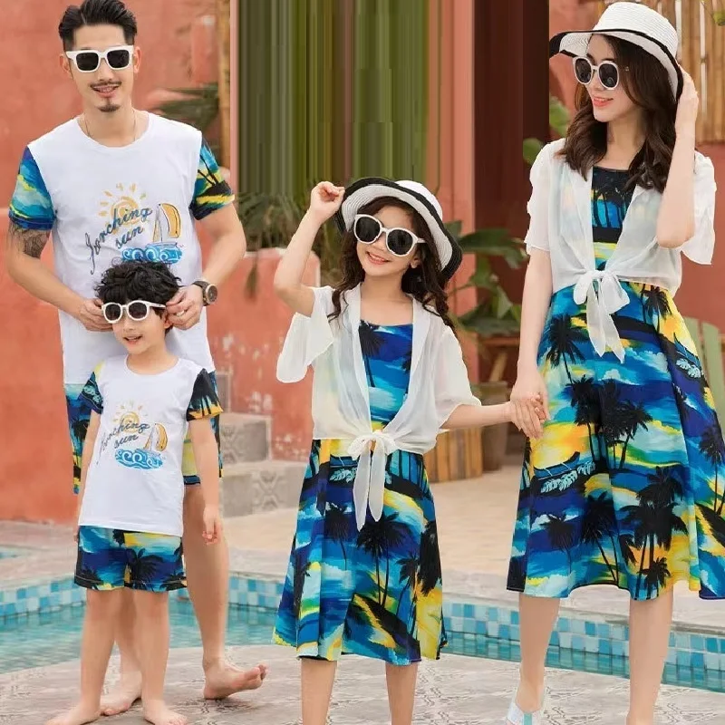 

2024 Hawaii Family Matching Outfit Look Bohemia Mother Daughter Tops+Dresses 2pcs Mommy and Me Clothes Father Son T-shirt+Shorts