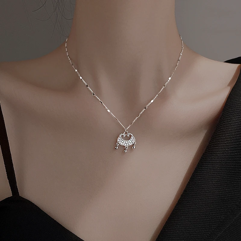 

925 Safety Lock Bell Necklace for Female Minority Design Sense Collar Chain 2023 New Popular High end Sense Neckchain