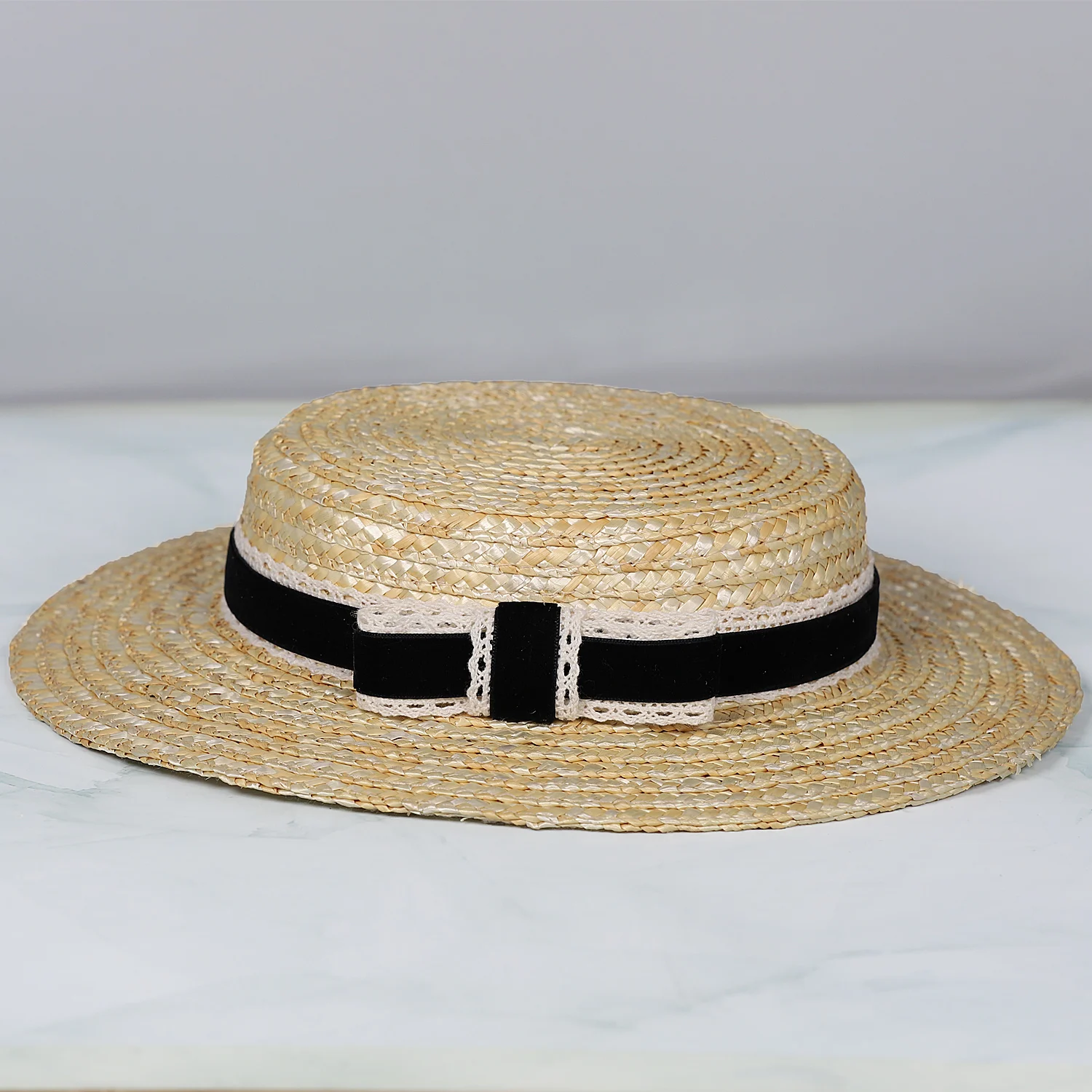 FS 2024 Strohhut mit flachem Oberteil und Samt und Häkelband, Schleife, Fascinator-Hüte für Damen, kurze Krempe, Cocktail-Teeparty-Kappe – Detail 2