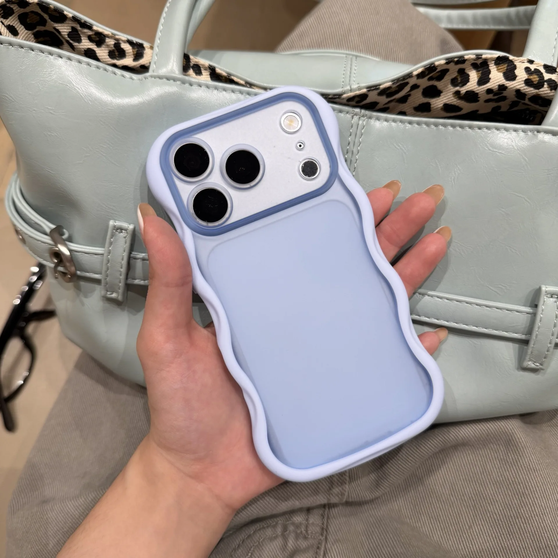 Stylish Curly Wavy Frame Matte Phone Case with Protective TPU Cover