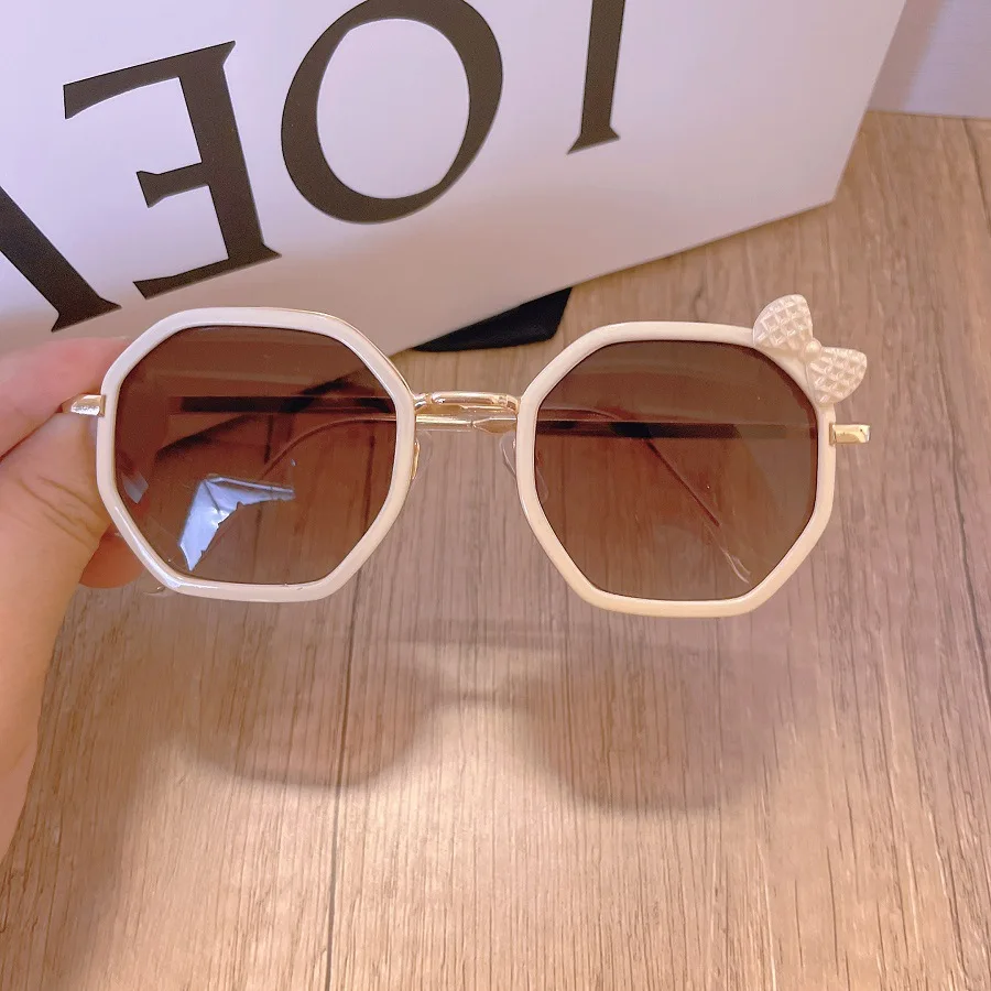Cute Kids Sunglasses for Girls, Fashionable UV400 Bowknot Glasses with Ribbon Decoration Sunshade Kawaii Photographic Eyewear