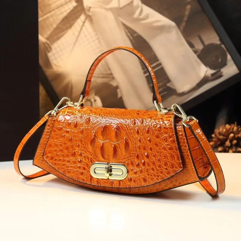 

High Grade Crocodile Patterned Saddle Bag for Women's Leather Carrying Bag New Light Luxury Single Shoulder Crossbody Bag