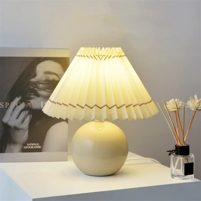 Sofeina Nordic Mushroom Table Lamp 2