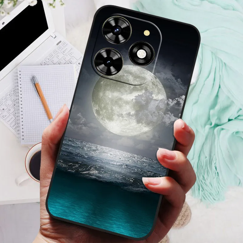 Black Silicone Bumper Case with Wolf and Lions Design - Soft TPU Cover