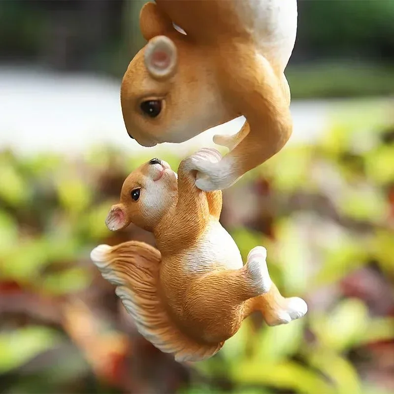 

Creative Resin Squirrel Figurine Garden Pendant Adorable for Yard Micro Landscape Ornament Home Decor Outdoor Garden Statue