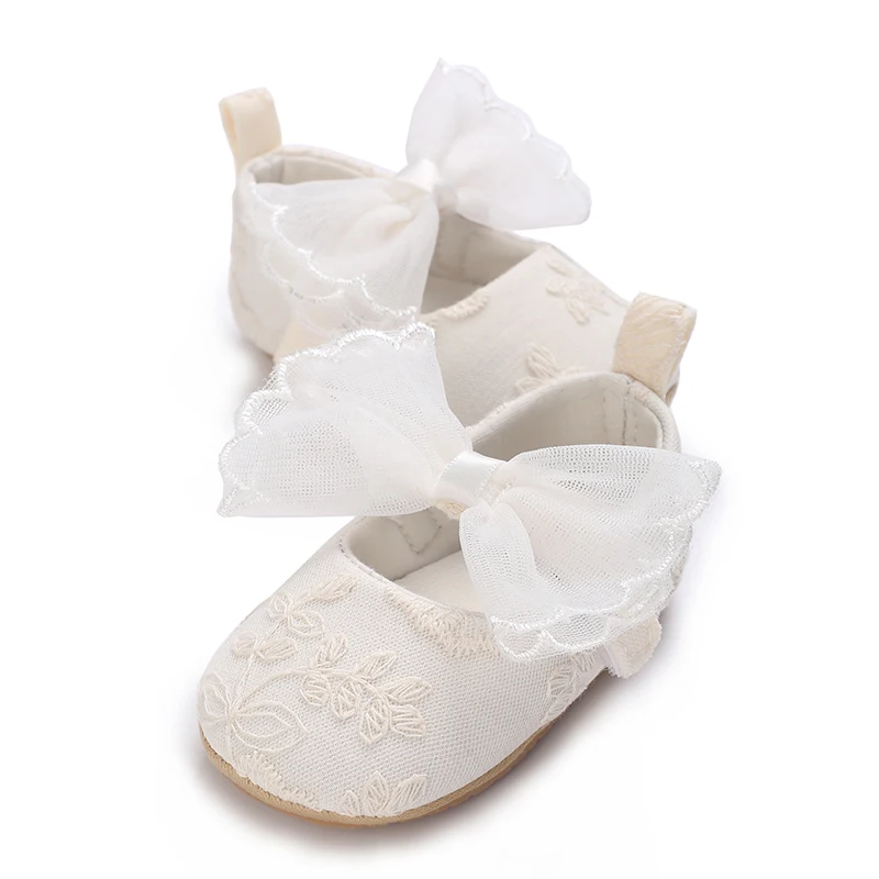 Niedliche weiße Spitzen-Prinzessinnenschuhe für Babys, Mokassins, Schuhe mit Schleife und Fransen, rutschfeste Schuhe mit Gummisohle, Krippenschuhe, 0–18 Monate – Detail 3