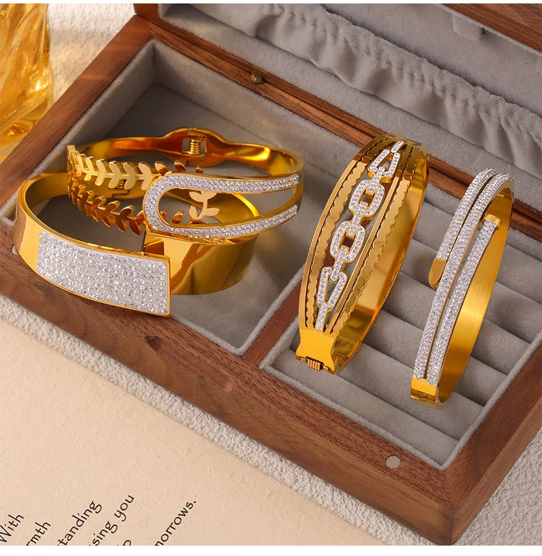 Neuer Edelstahl Vergoldeter Armreif Damen Hohles Luxus-Strass Personalisiertes Armband Hochzeitsschmuck Großhandel – Detail 7