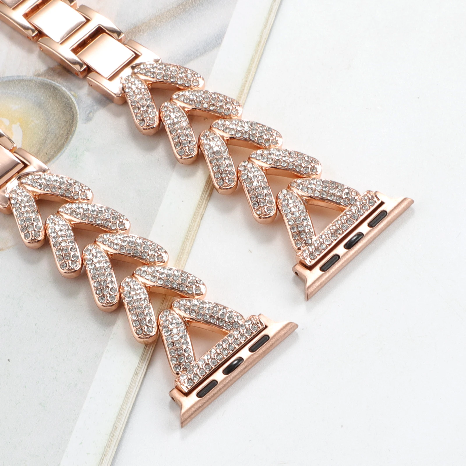 Luxury Love Heart Metal Bracelet For Apple Watch Ultra 49 42 40mm 44 41mm 45mm Band For iWatch 8 7 6 SE 4 5 2 3 Women Girl Strap