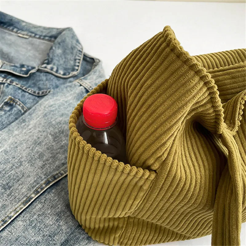 New Corduroy Tote Bag Fashionable Large Capacity Handbag Women Shoulder Bag Versatile Retro Student Class Bag with Zipper Pocket