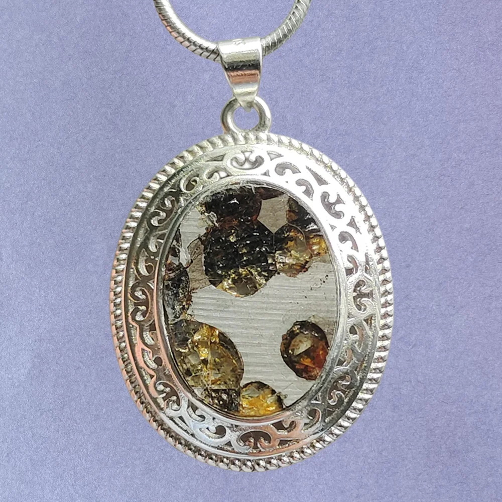 

Brenham Olive Meteorite Pendant Olive Meteorite Natural Meteorite Material Jewelry - QD113