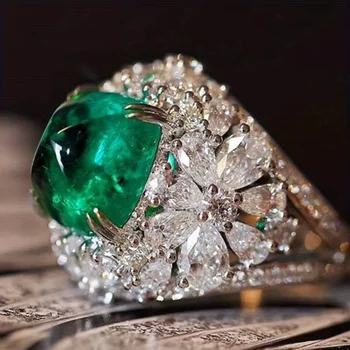 Anelli Vintage Scintillanti con Smeraldo Sintetico Incastonato, Eleganti Accessori da Donna per Matrimoni e Feste, Gioielli Splendidi