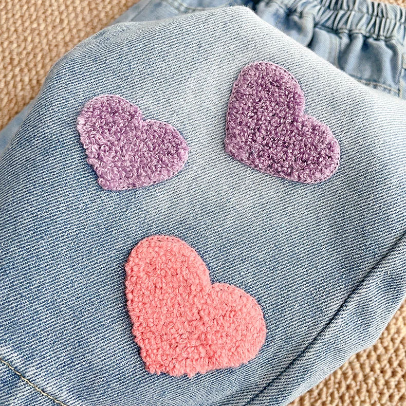 بنطلون جينز للفتيات مستقيم وفضفاض بتصميم مغسول ناعم من الدنيم، موديل خريفي جديد للفتيات الصغيرات، بنطلون واسع الساق متعدد الاستخدامات