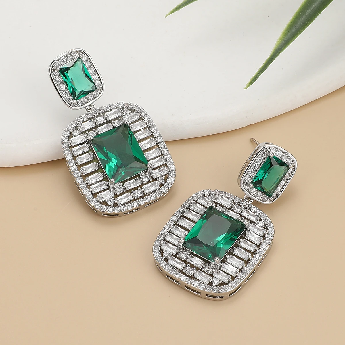 2023 New Elegant Women Earrings Jewelry AAA Cubic Zircon Rectangle Shape Drop Long Dangle Earrings Samrt Party Wedding Jewelry