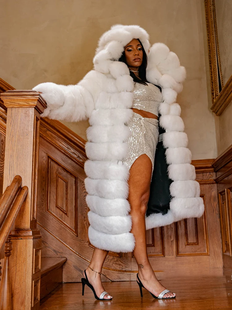 Женская меховая куртка со съемным подолом, зимняя Роскошная Модная белая куртка с капюшоном и шитыми полосками из натурального меха лисы