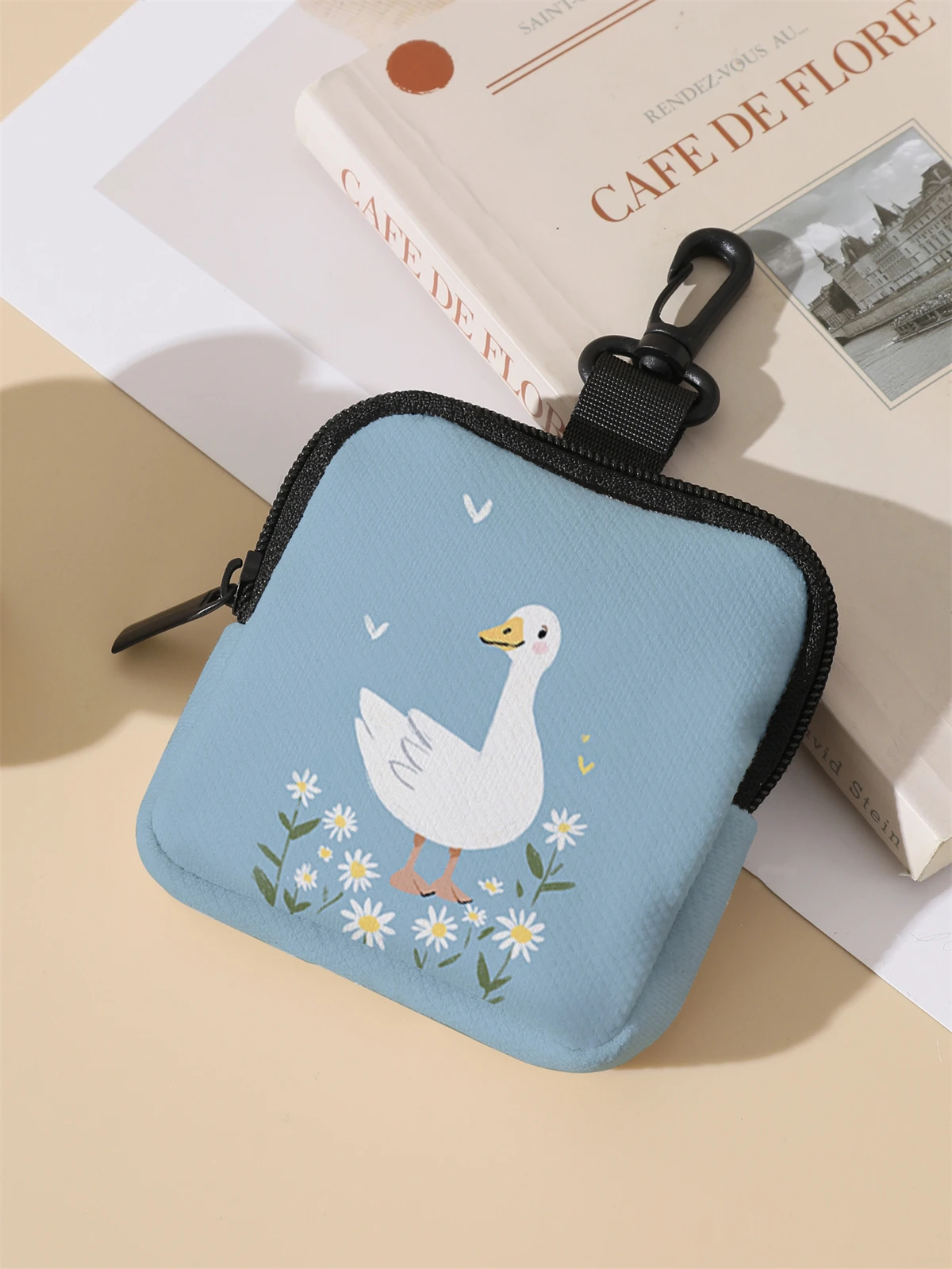 Large capacity coin wallets with duck patterns, digital printed wallets, and storage bags are ideal choices for gift giving