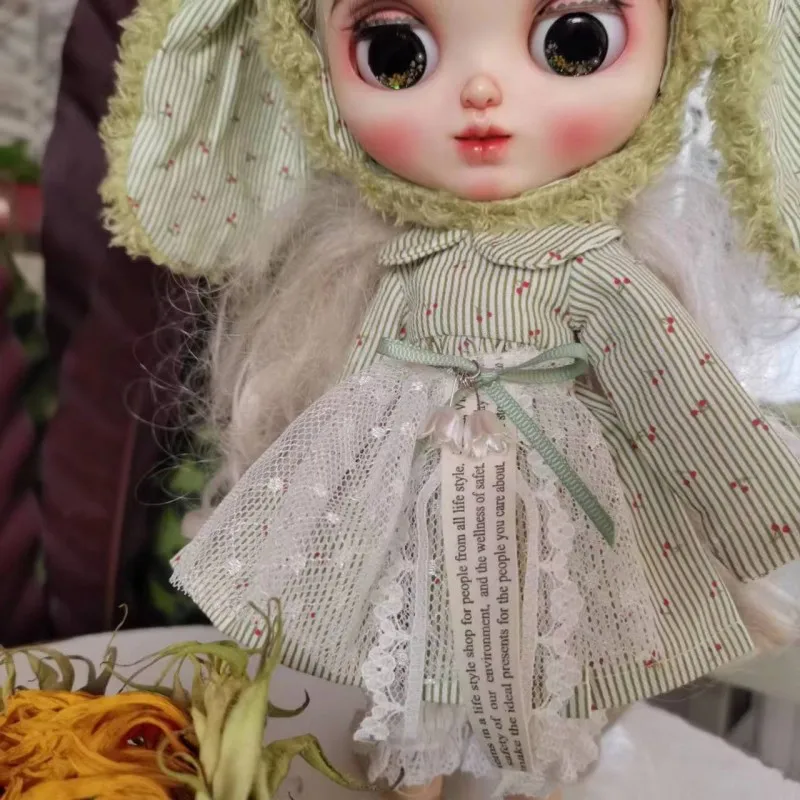 Handgefertigtes Puppenrockkleid mit großem Ohr, Hasenhut, Puppenkleid mit Blumenmuster für Blythes, Ymy, Licca, Azones, Ob24, Ob27, Fr-Puppe – Detail 21
