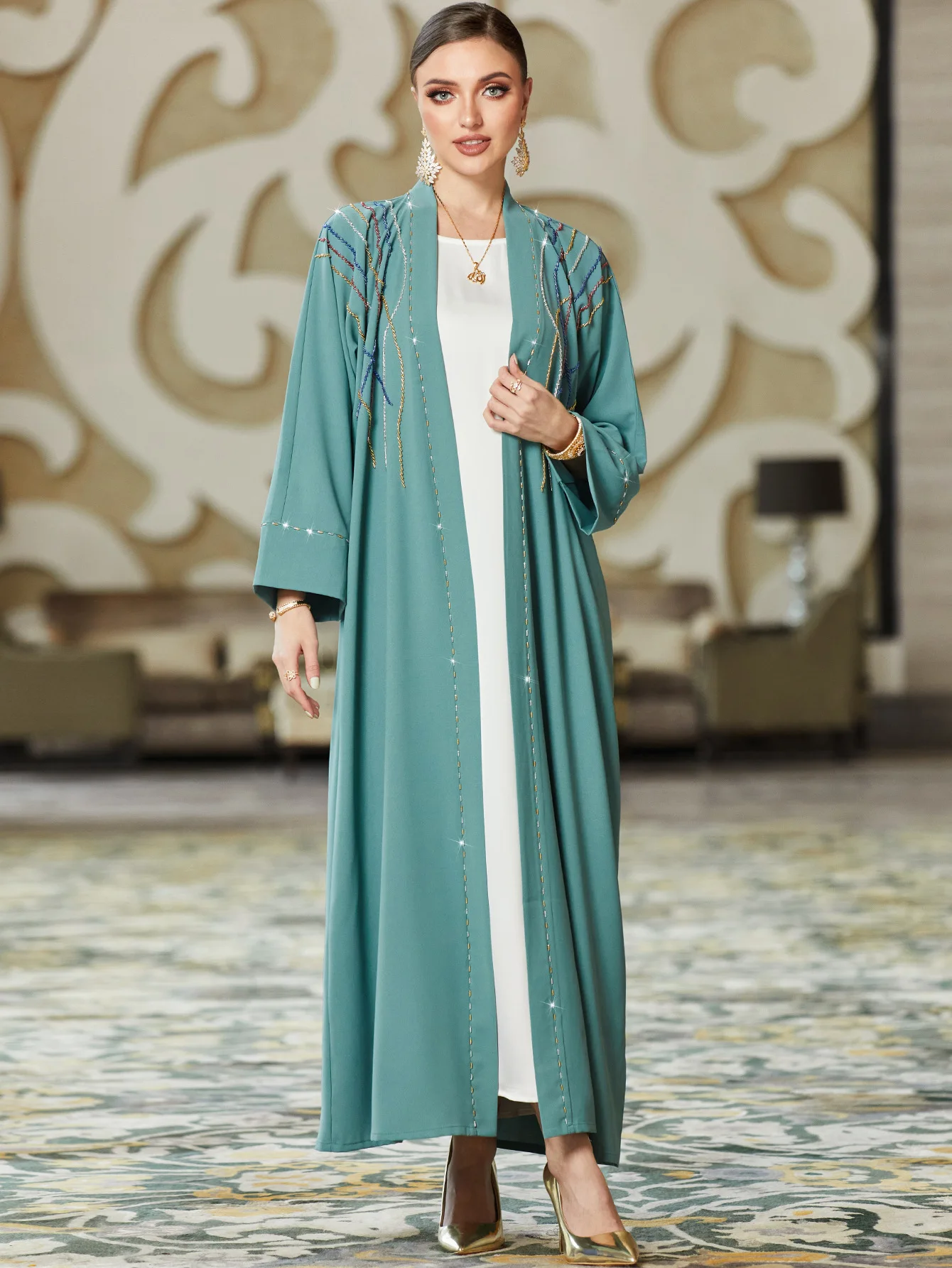 Islam Kaftan Robe, Broca de Costura de