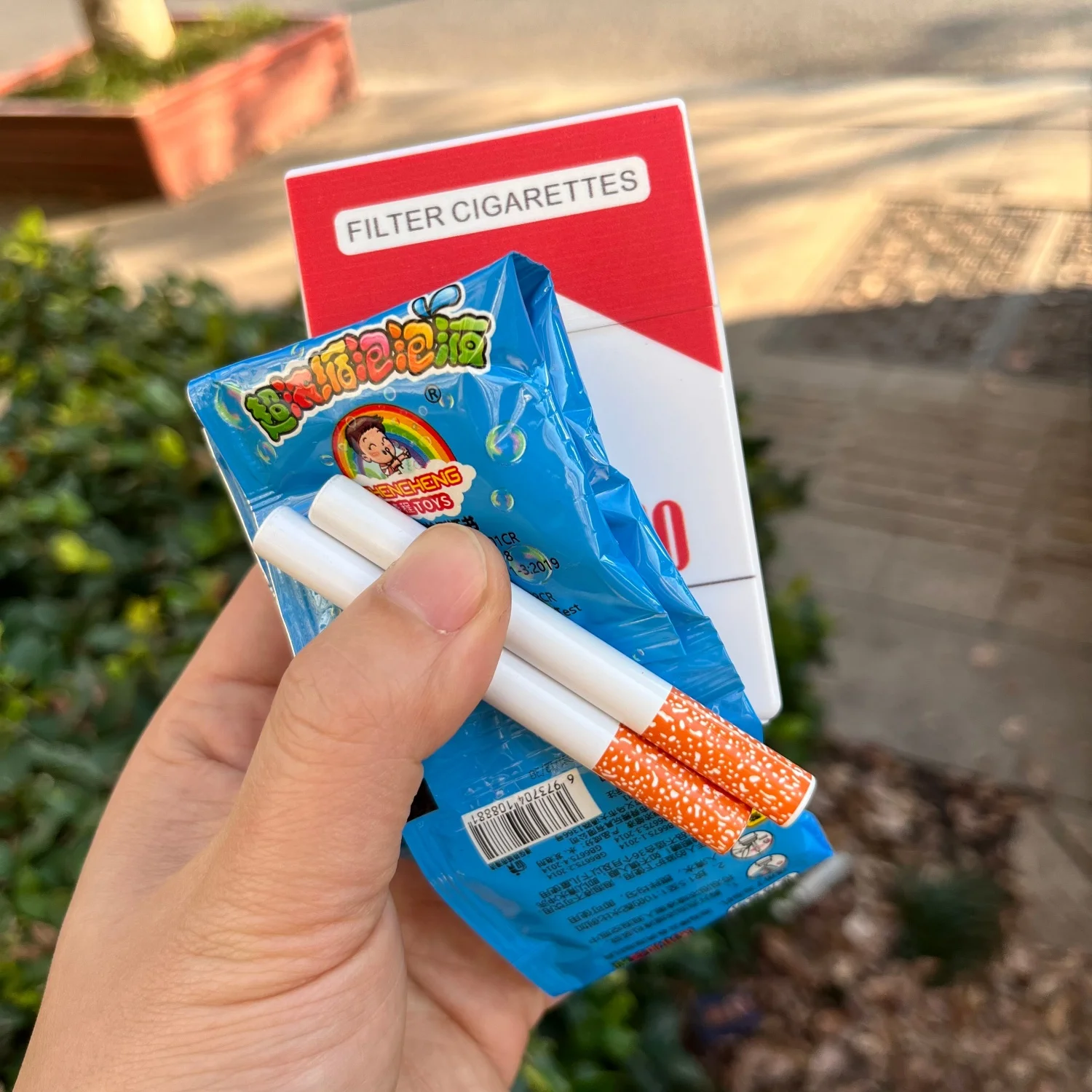 Photo Prop Smoking Case 2 Pipes 5 Bubble Water 1 Funny Cigarette Bubble Machine Box Toy Outdoor