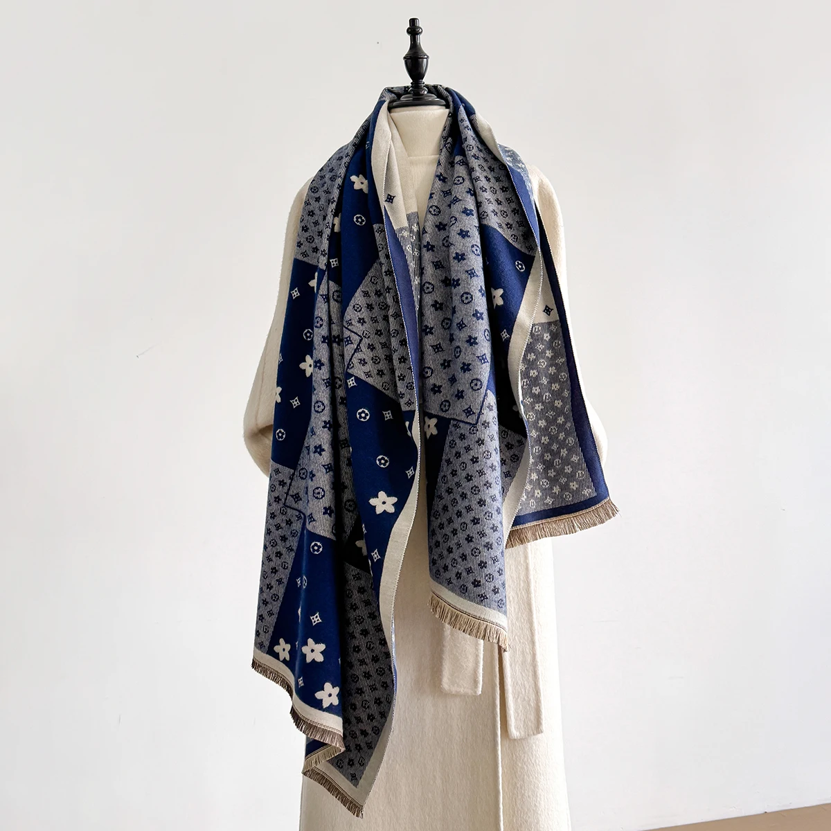 New Elegance Houndstooth Print Scarf Soft Warm Fringe Pashmina Jacquard Shawl Autumn and Winter Coldproof Windproof Blanket