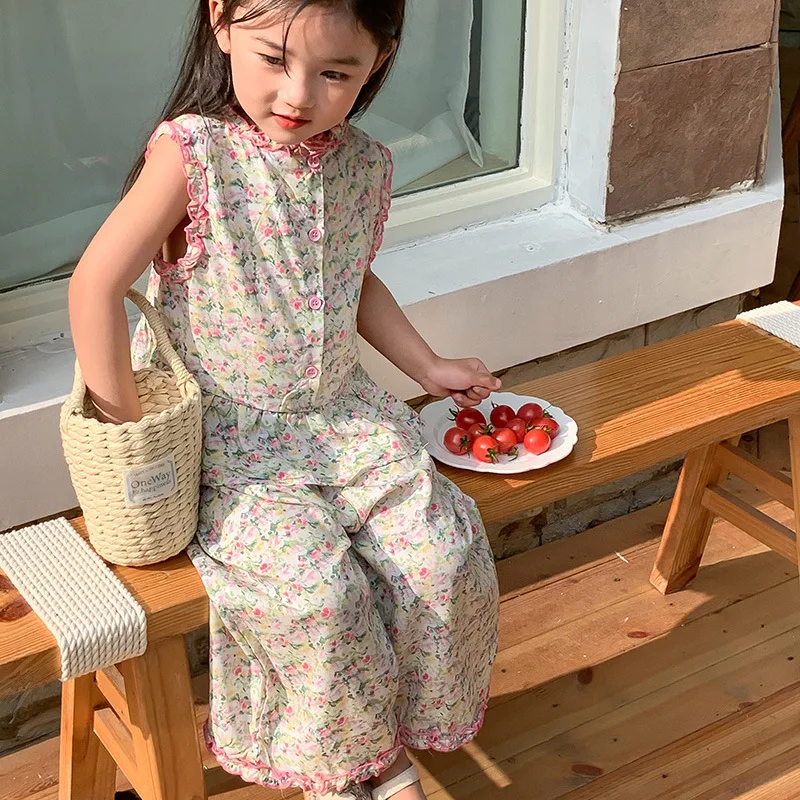 

Детский костюм 2024, летнее свободное платье принцессы в садовом стиле для девочек, корейское издание, цветочное кружевное платье для кукол, костюм с широкими штанинами