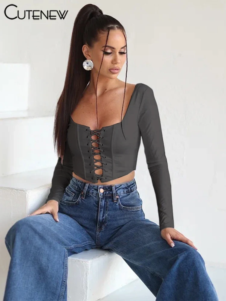 Camisetas clásicas para mujer, moda salvaje, vendaje, manga larga, cuello cuadrado, tops ajustados, camisetas de calle lisas y concisas para mujer