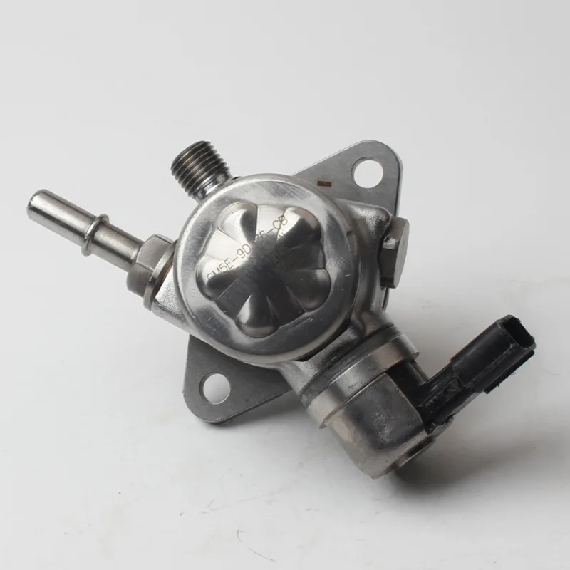 

CM5E-9D376-CB CM5E9D376CB CM5Z-9350-CB топливный насос высокого давления для Ford FOCUS 2,0