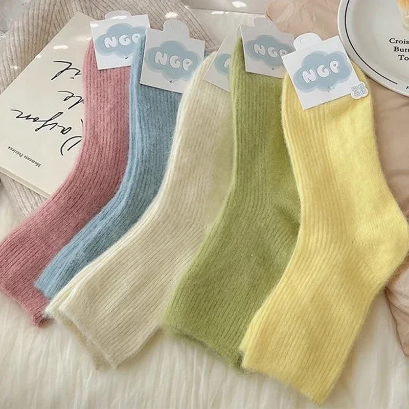 

Warm Autumn Cashmere Thick Wool White Socks Women Winter Thicken Warm Harajuku Socks Cute Thermal Japanese Fashion Solid Color