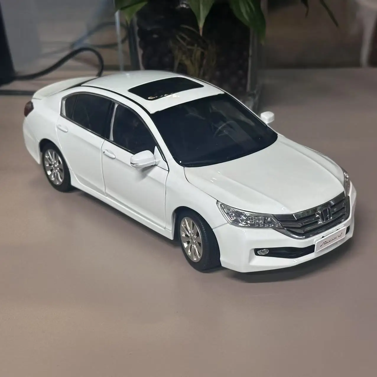 Alloy Car Simulation Toy Car Display for 1:18 Scale Honda Accord