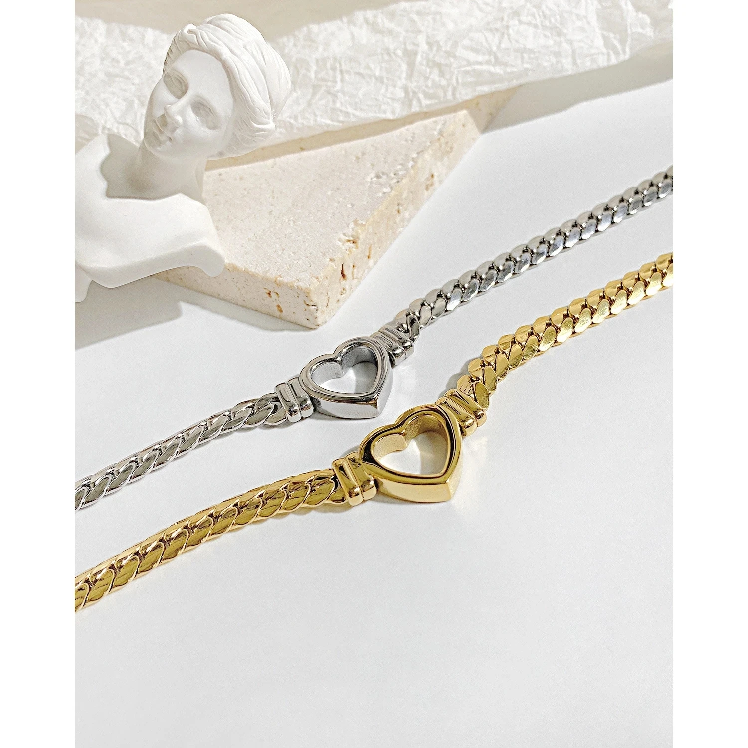Collana A Strati Con Ciondolo Serpente E Catena Cubana – Oro, Regolabile, Per Donna, In Lega Di Qualità