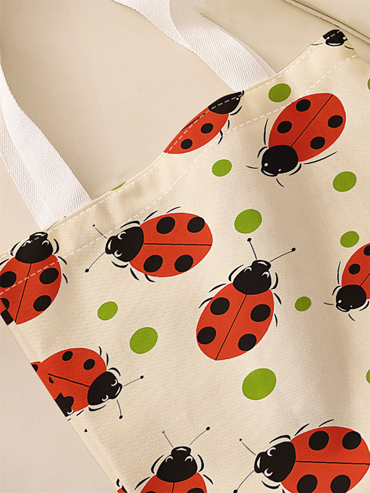 Ladybug pattern printed casual handbag, reusable fashionable backpack, multifunctional handbag, canvas shopping bag