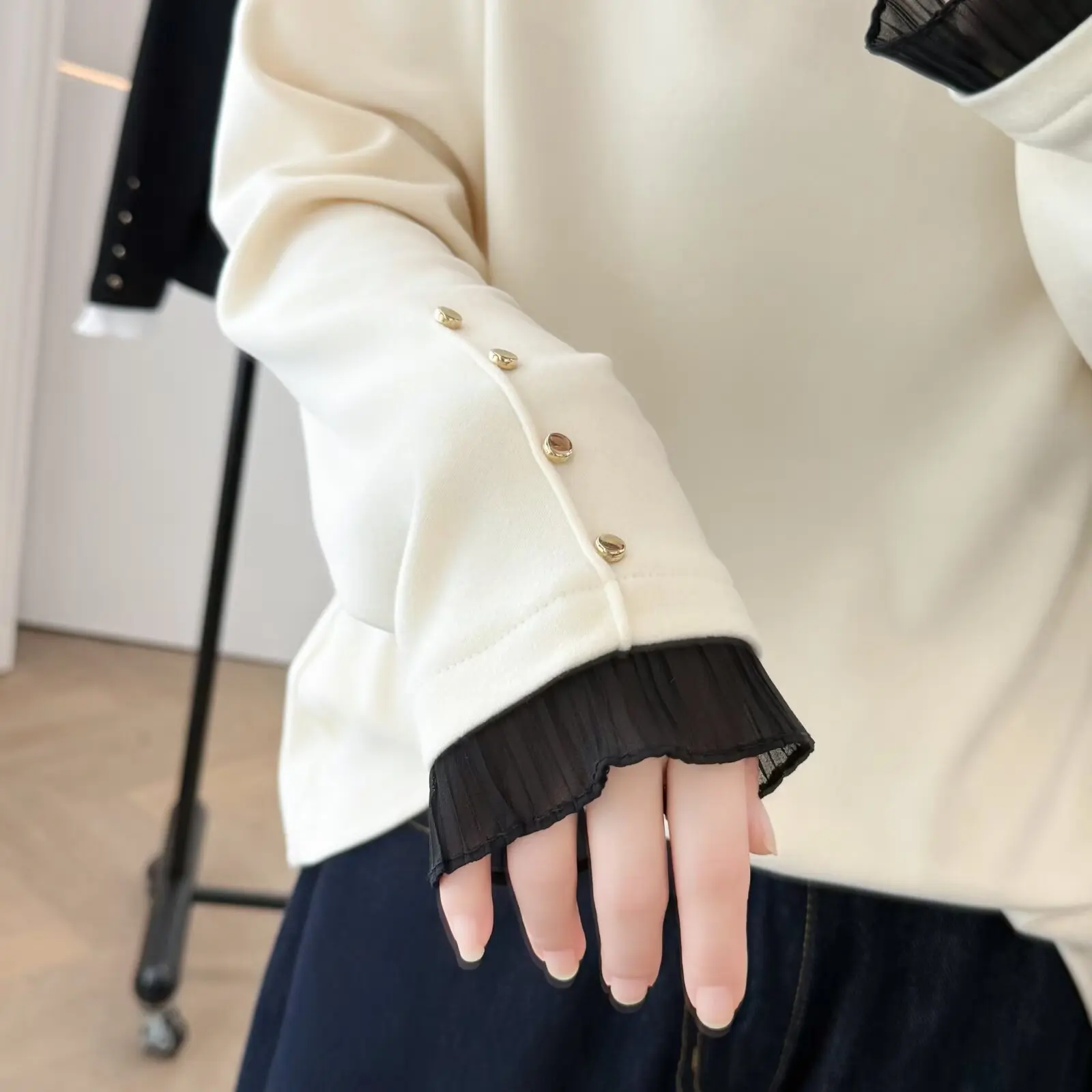 XXXXL Fashion Plus Size Woman Clothing T-Shirt New Korean Style Mock Neck Base Tops For Autumn And winterDe Velvet Warm Tees 553