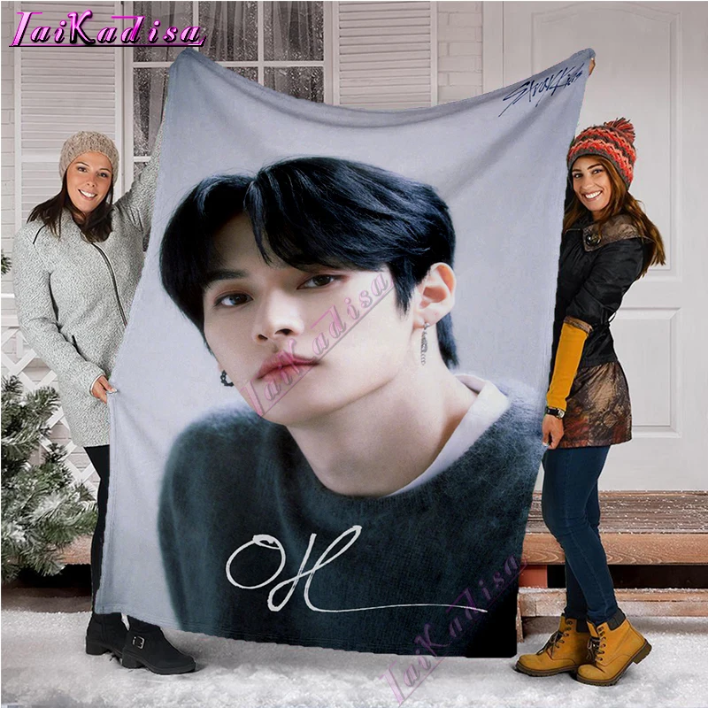 Stary Kids Hyunjin Blanket Kpop Flannel Blanket Skull Quilt Singer Cover Throw Sherpa Blankets Kidsroom
