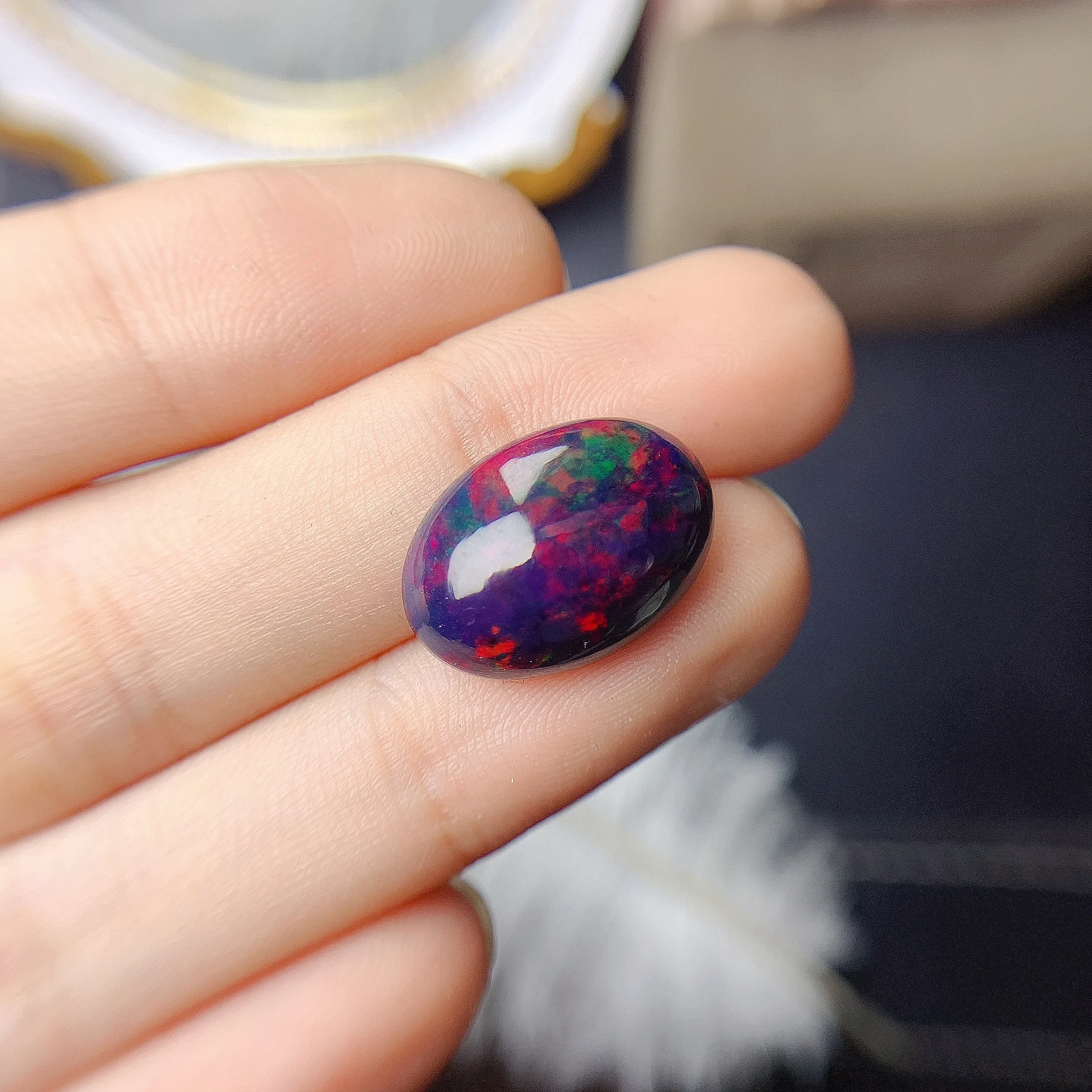 Natural-Large-Particles-of-Black-Opal-Naked-Stone-A-Variety-of-Fire