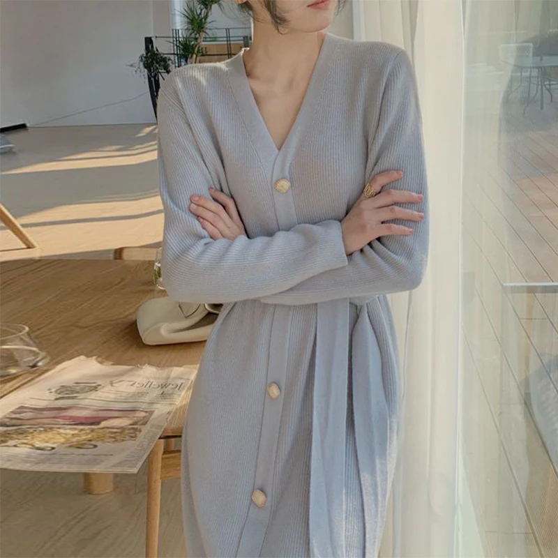 

Трикотажные платья с поясом и V-образным вырезом, осенне-зимние однотонные облегающие повседневные платья, женские однобортные модные платья-свитеры