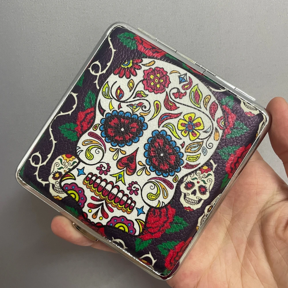 

Skull And Rose Leather Cigarette Case Box Portable Cigar Box-Up to 20 King Size 84mm Cigarettes Volume