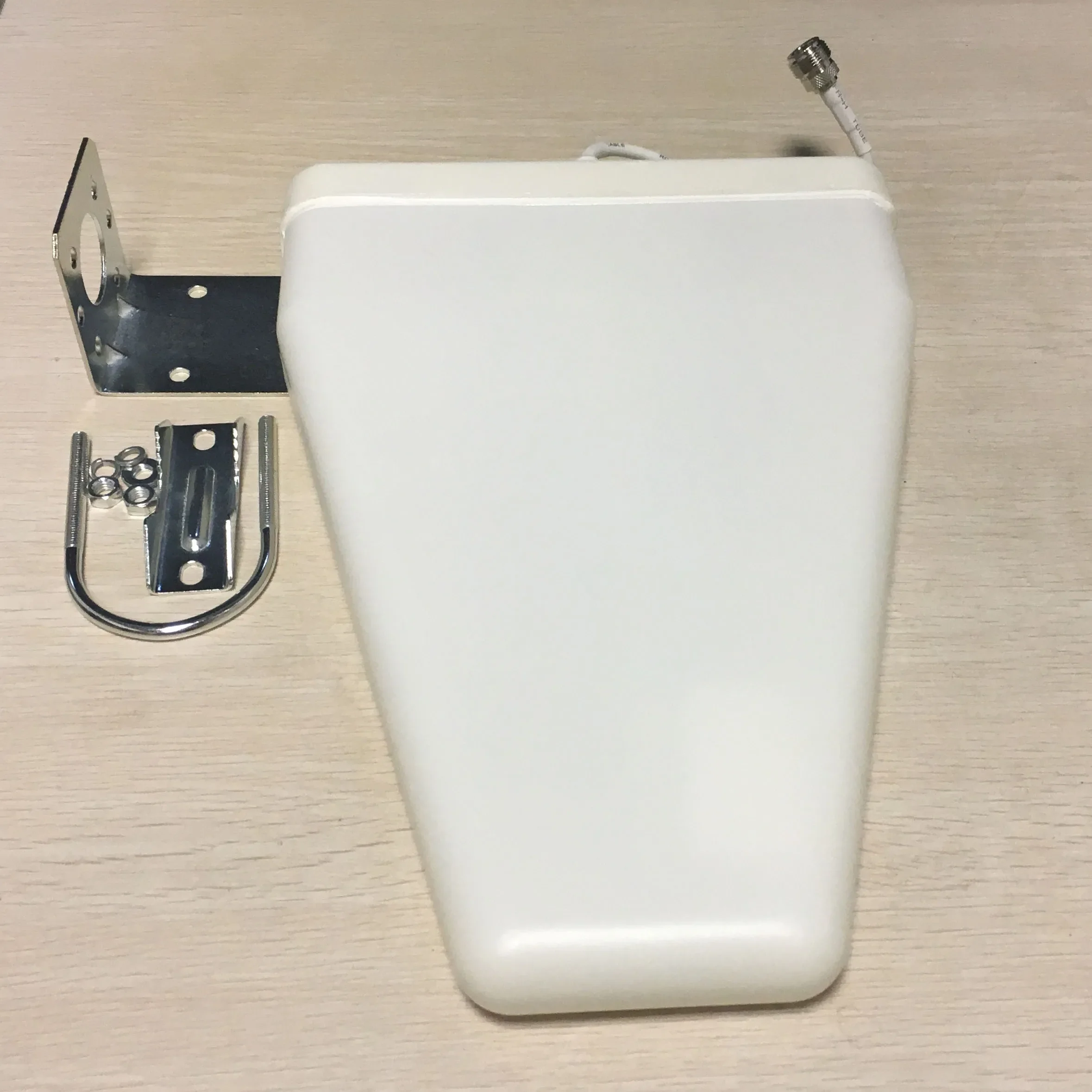 GSM 2G 3G 4G Outdoor Antenna LPDA 800-2700 Log Periodic External Antenna Mobile Phone Signal Repeater dual band antenna