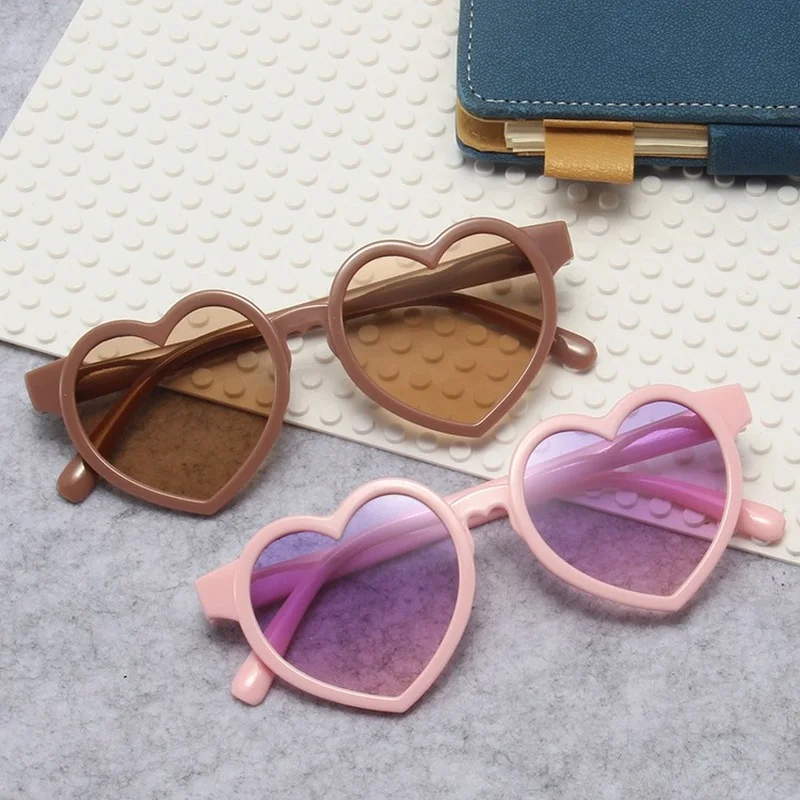 

New Kids Heart Cute Sunglasses Childrent Brand Designer Sun Glasses Kids Retro Love Heart Shaped Glasses UV400 Oculos Eyewear