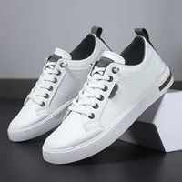 2025 New spring trendy and versatile leather board shoes, durable soft-soled sporty and casual men's white trendy shoes
