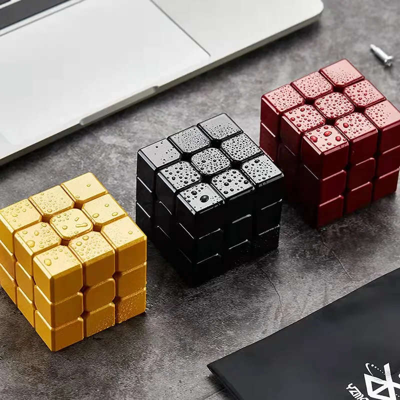 

Gold Third-Order Metal Alloy Electroplating Magic Cubes Smooth Cool Children's Educational Collection Good-looking